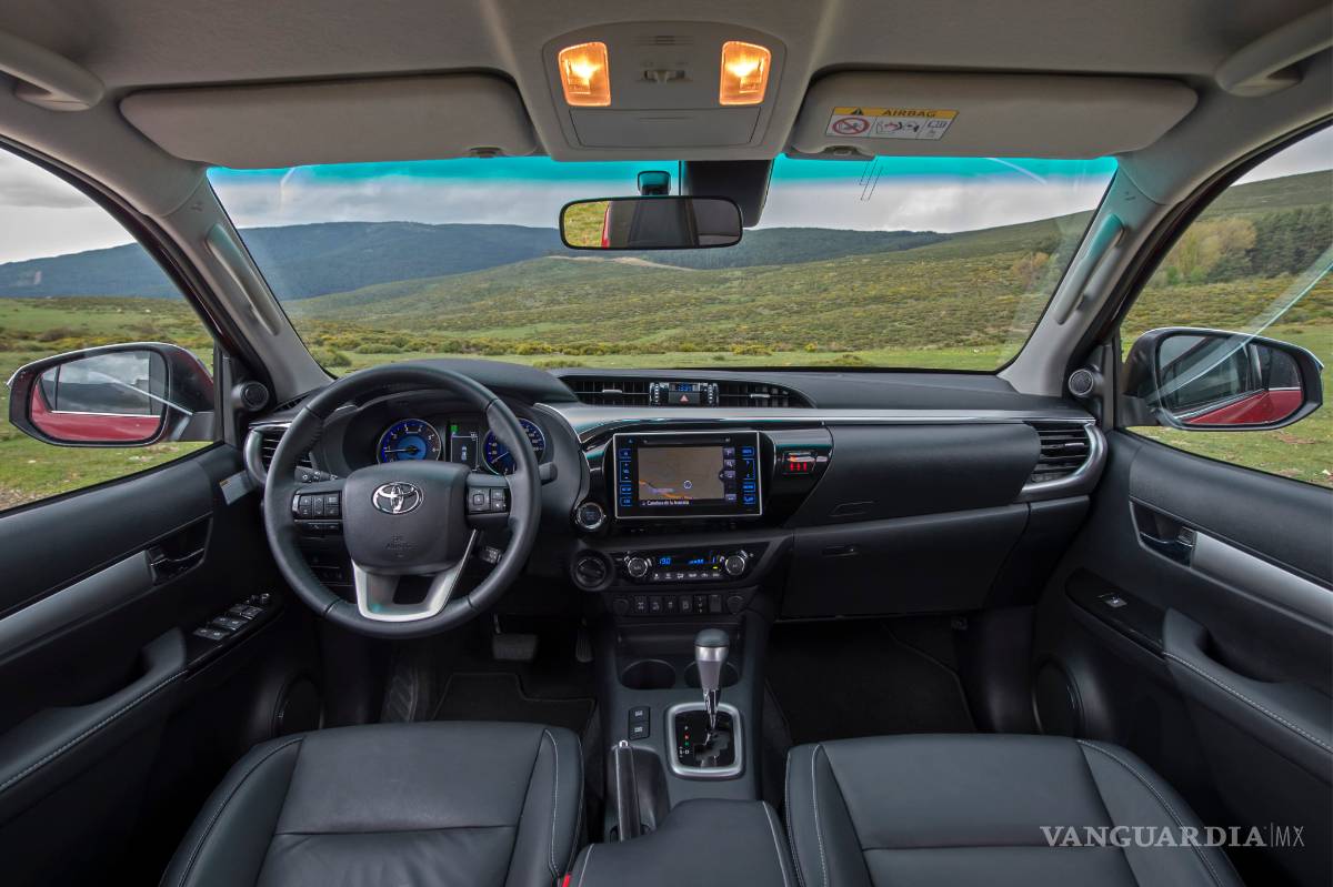 $!Toyota Hilux Doble Cabina 2.4 150D AT Invincible: sin límites