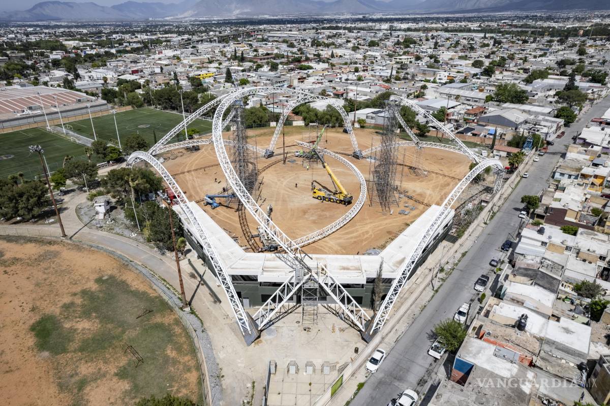 $!Construyen en el Recreativo CTM velaria para conciertos con capacidad para 6 mil personas.