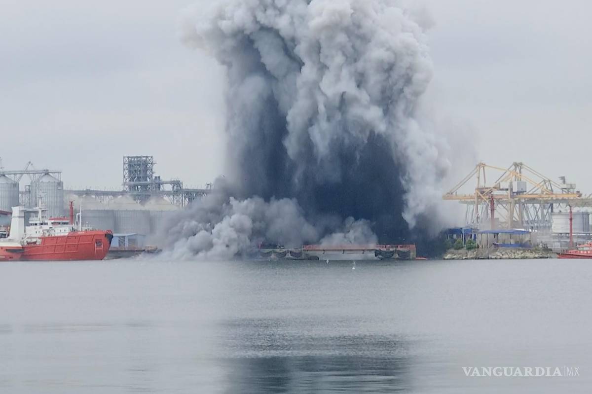 $!Foto tomada de video, entregada por OBSERVATOR ANTENA 1, que muestra la explosión del dron en Constanta, Rumania, el 5 de junio del 2026.