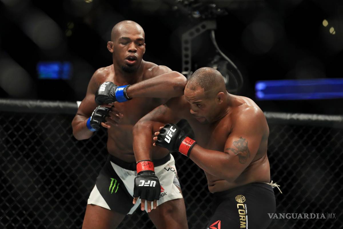 $!Jon Jones fue acusado de agredir físicamente a una mesera en un club de striptease