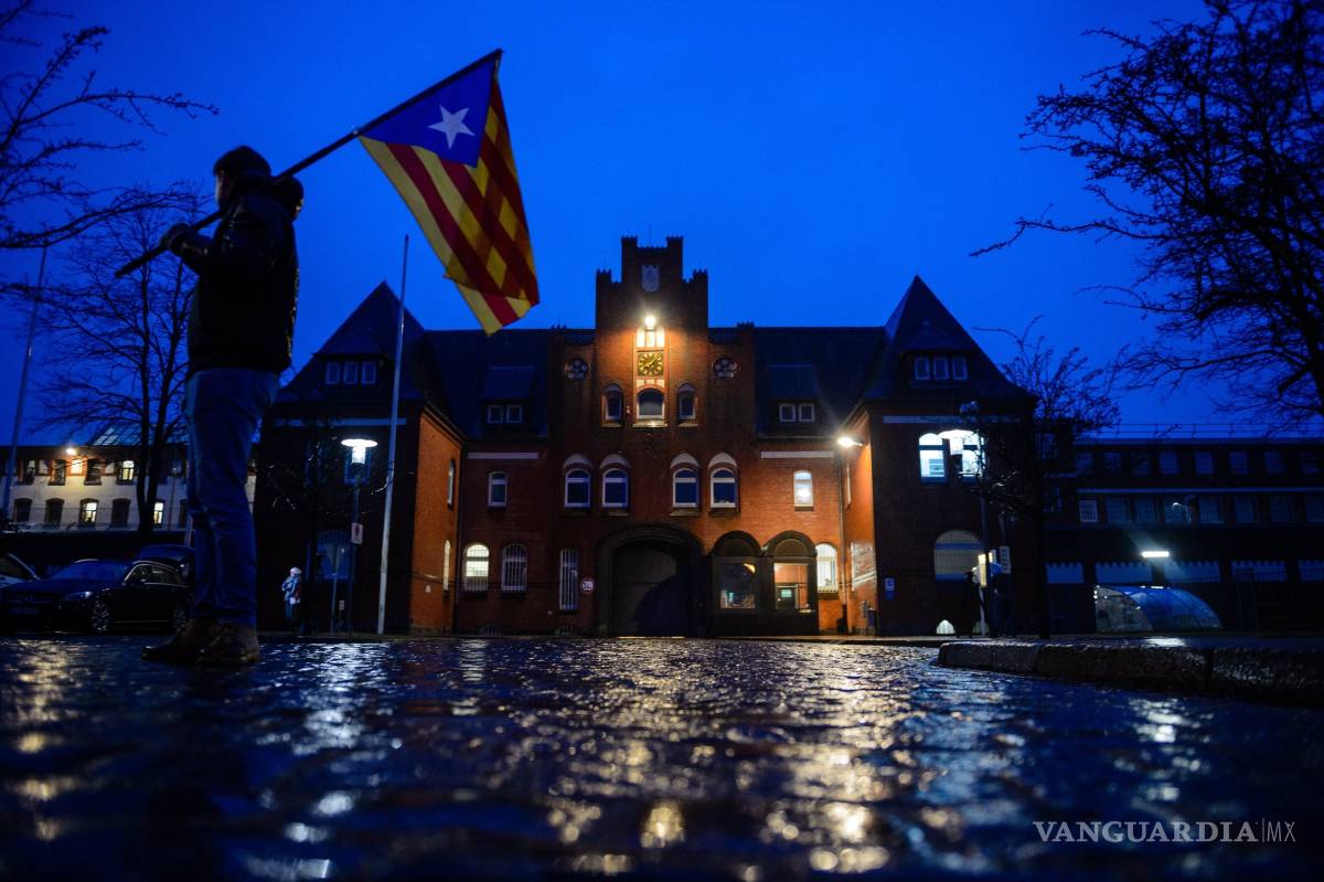 $!Ni claudico ni renuncio, dice Carles Puigdemont