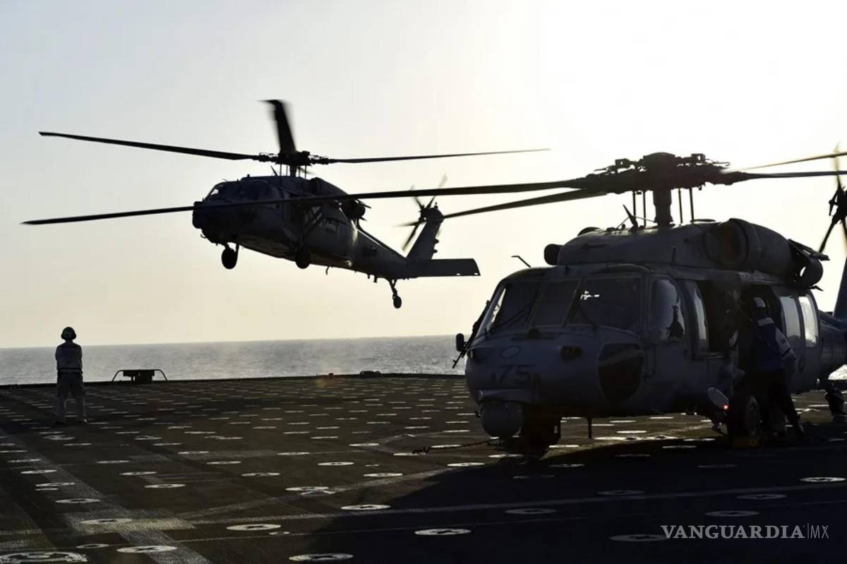 $!Helicópteros MH-60 de Estados Unidos, que mantiene un despliegue militar cerca de aguas de Venezuela.