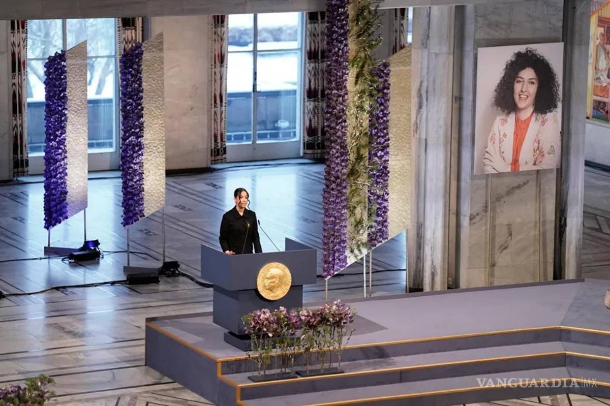 $!Kiana Rahmani, hija de Narges Mohammadi, durante la ceremonia de entrega del Premio Nobel de la Paz.