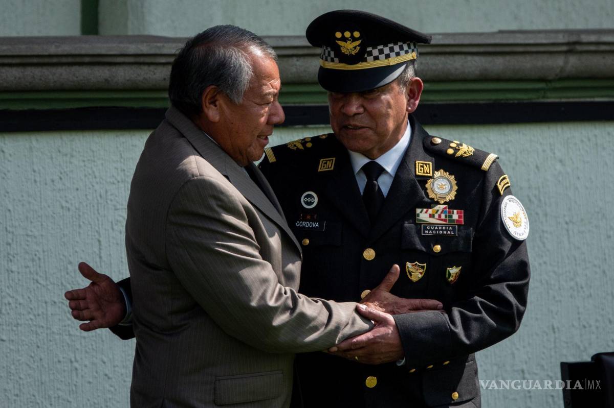 $!El general Audomaro Martínez fue quien recomendó a Luis Cresencio Sandoval para dirigir a la Sedena, pero ahora hay un distanciamiento entre ellos por diferencias.