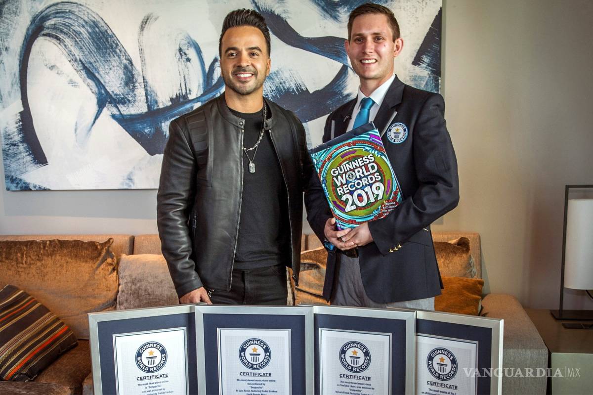 $!"Despacito" da a Luis Fonsi siete récords Guinness