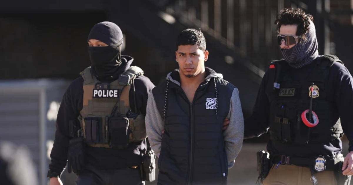 Más del 44 % de los migrantes deportados por Arizona llevaban más de una década en EU