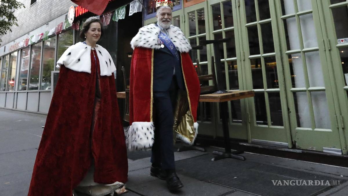 Así inicia el reinado del Carlos III tras una larga espera para ser el monarca británico (fotos)