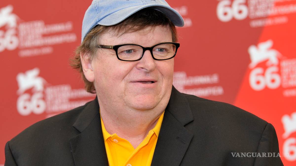 Lo que Michael Moore recomienda hacer después de la victoria de Trump