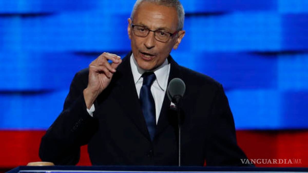 Jefe de campaña Clinton: Servicios secretos rusos hackearon mis mails