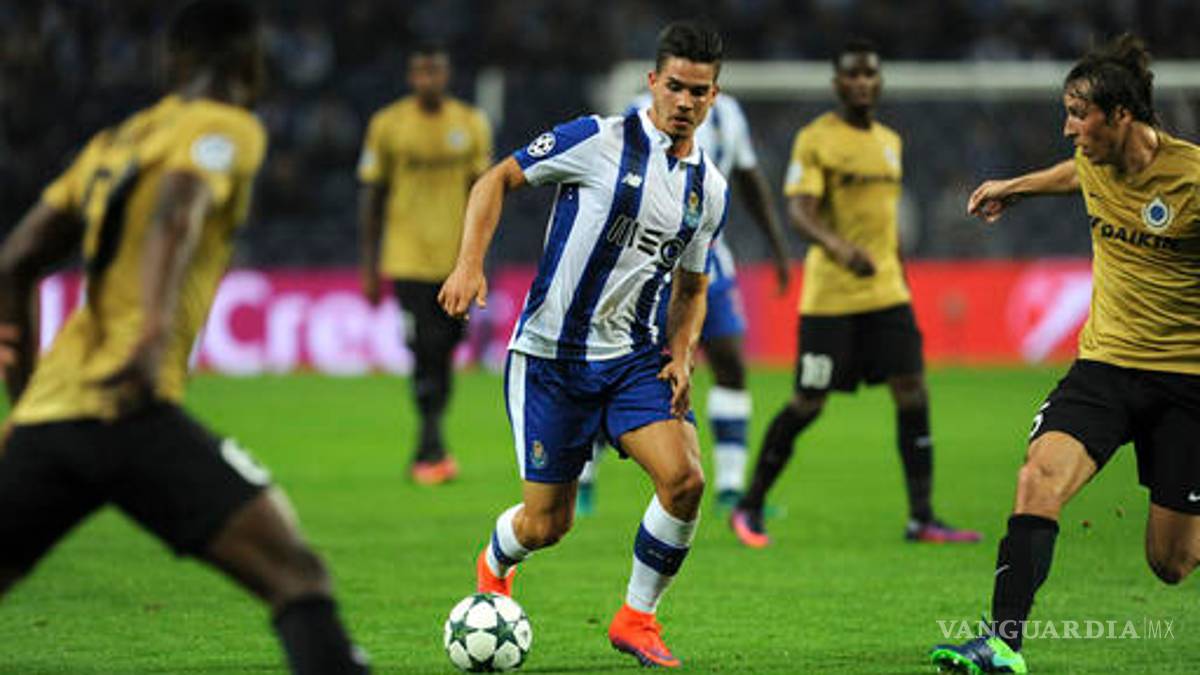 Porto con mexicanos en la cancha logró una victoria y sigue en la pelea