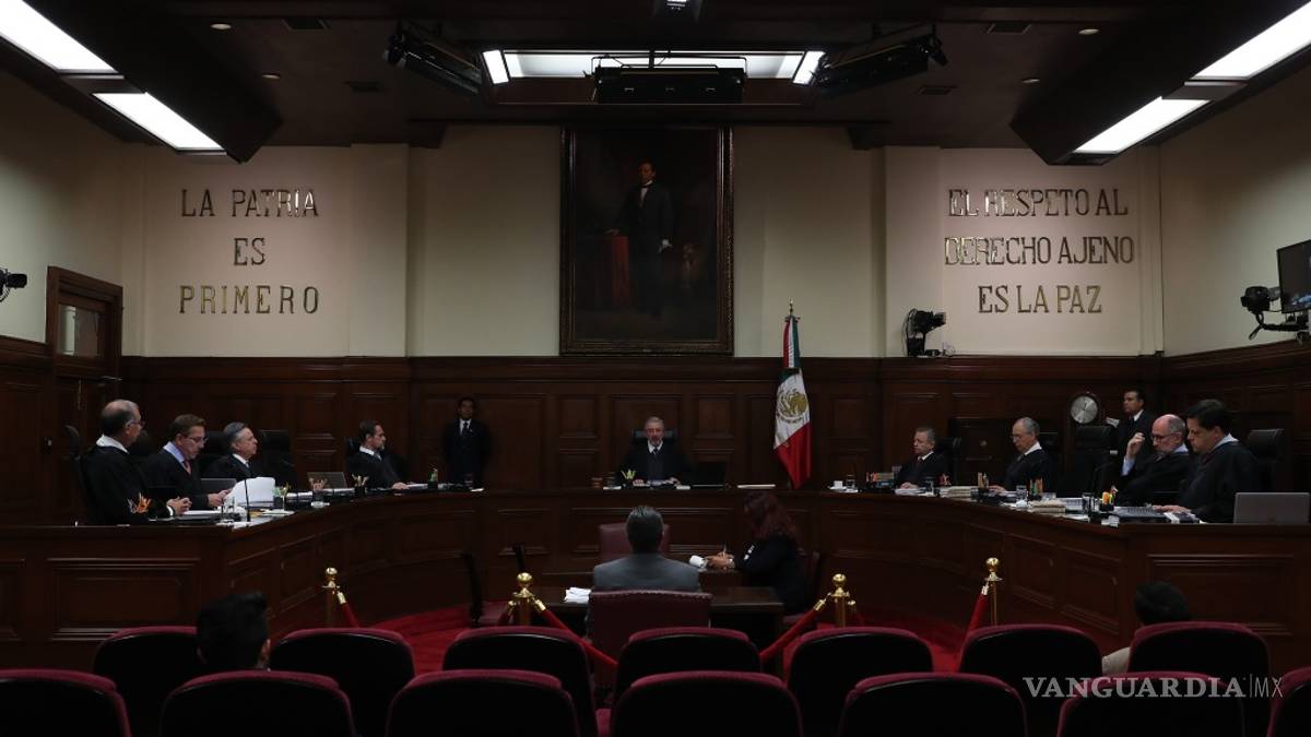 Ley de Salarios Máximos seguirá suspendida, desechan recursos del Ejecutivo y Congreso