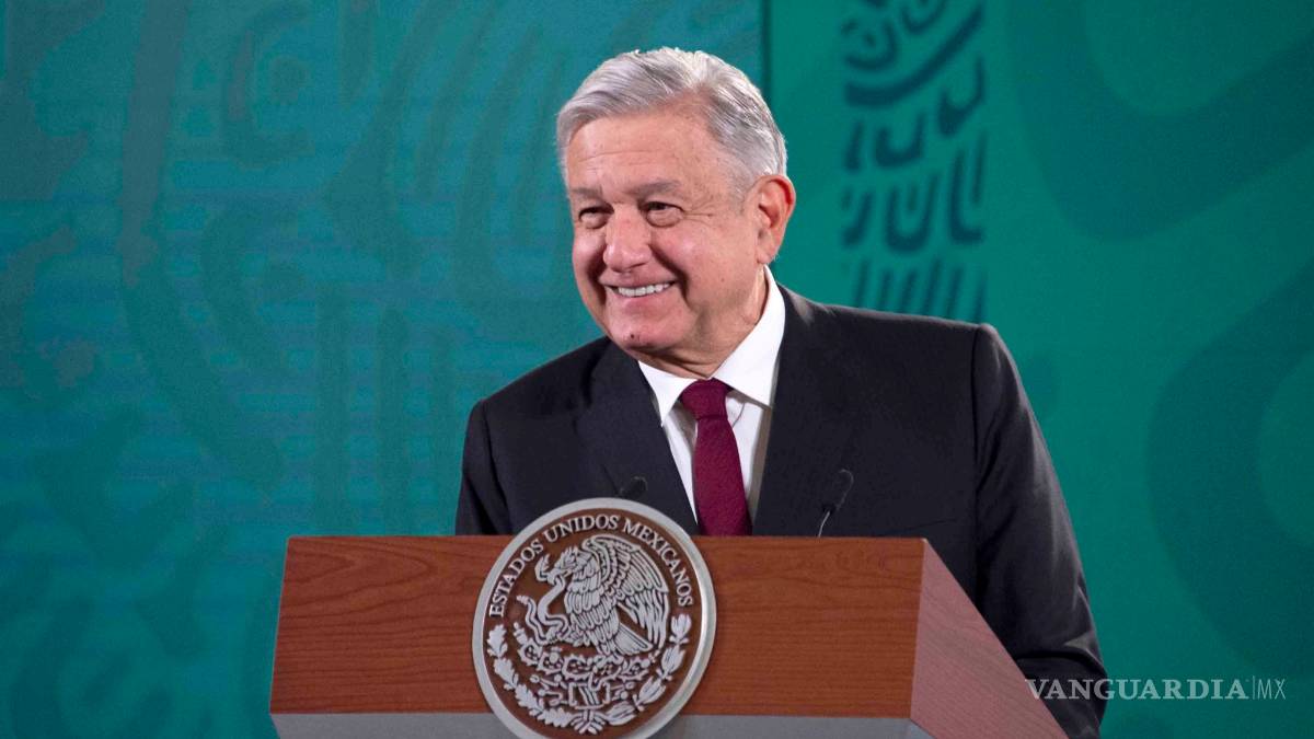 'No estoy loco, gozo de cabal salud': AMLO revira a Romero Hicks