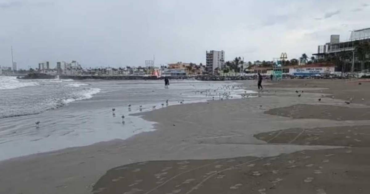 Frente frío 13 causa apagones y deslaves en al menos cinco estados del país