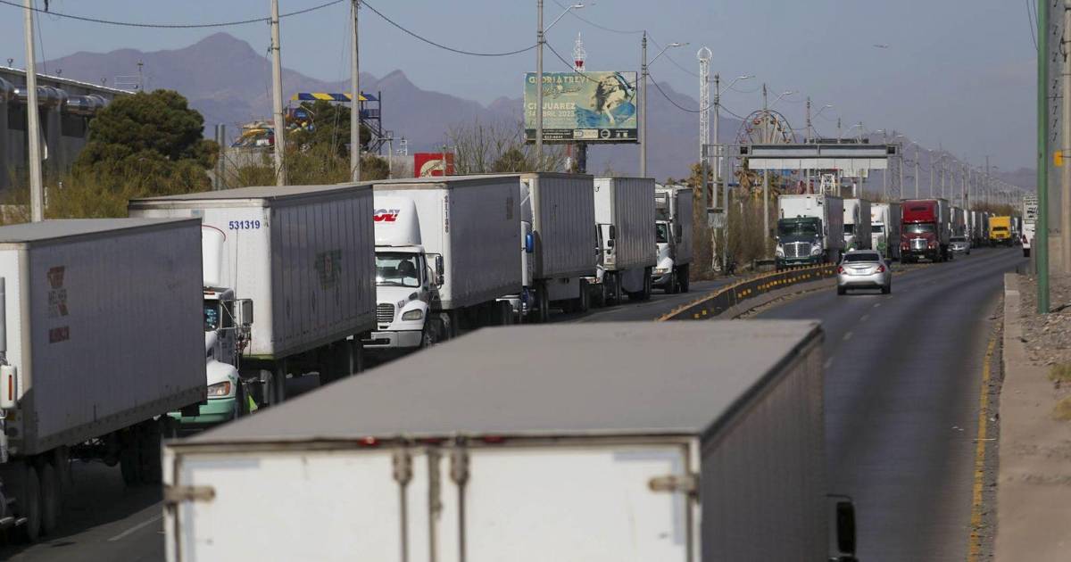 Aprisionan a exfuncionario de aduanas, vinculado al operativo ‘Rápido y Furioso’