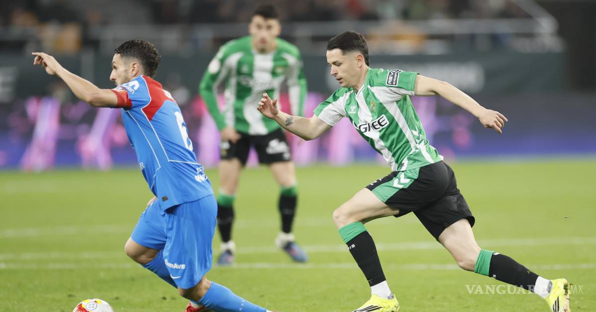 Obed Vargas y Álvaro Fidalgo suman minutos en la goleada del Atlético de Madrid sobre el Betis en Copa del Rey
