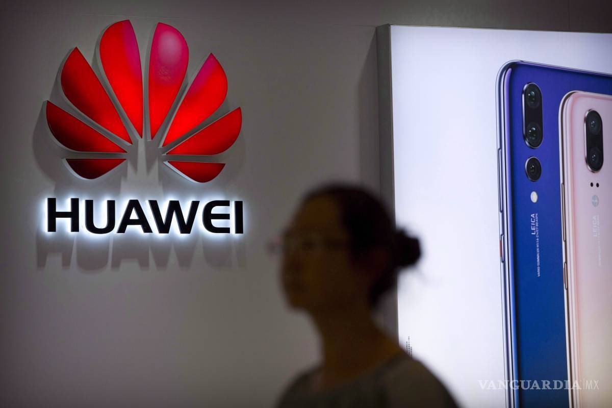 Gobierno de EU subestima a Huawei, dice fundador