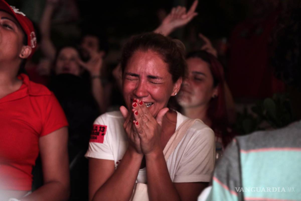 $!Miles de simpatizantes de Luiz Inácio Lula da Silva celebran en la Avenida Paulista en Sao Paulo (Brasil).