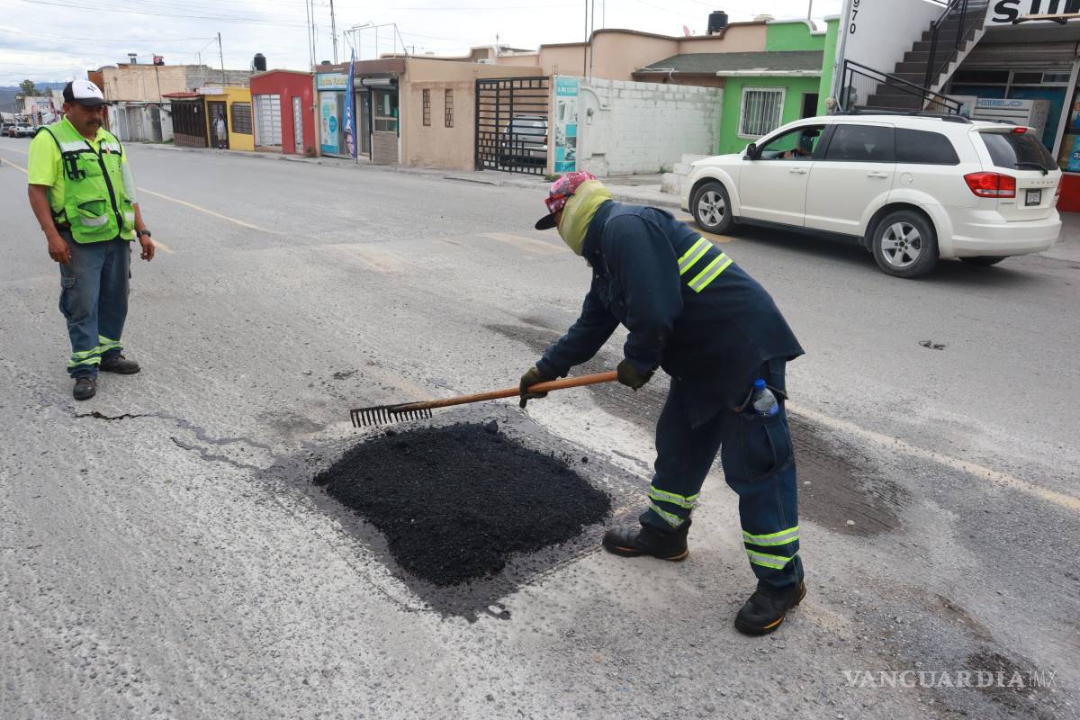 $!Los trabajos de bacheo incluyeron el bulevar Las Teresitas.
