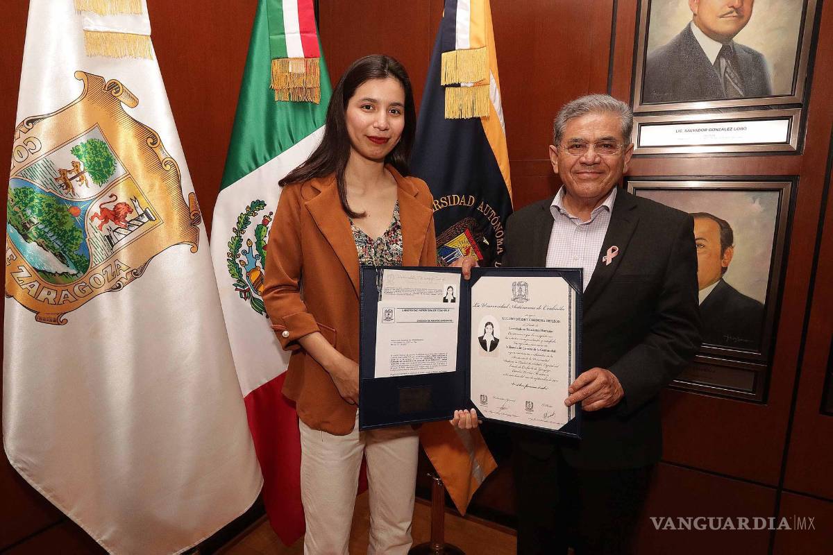 Entrega UAdeC primer título con perspectiva de género