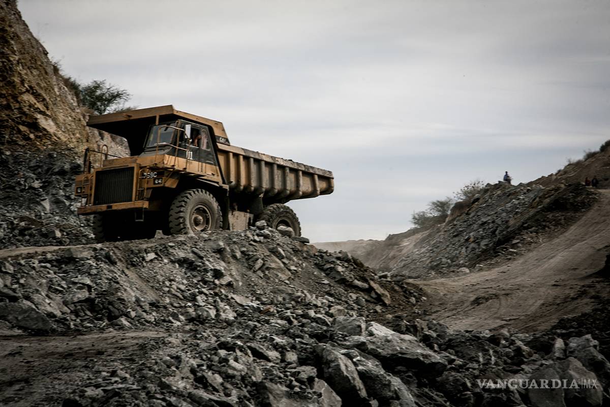 $!Los mineros y su lucha contra el vaho del diablo (gas metano)