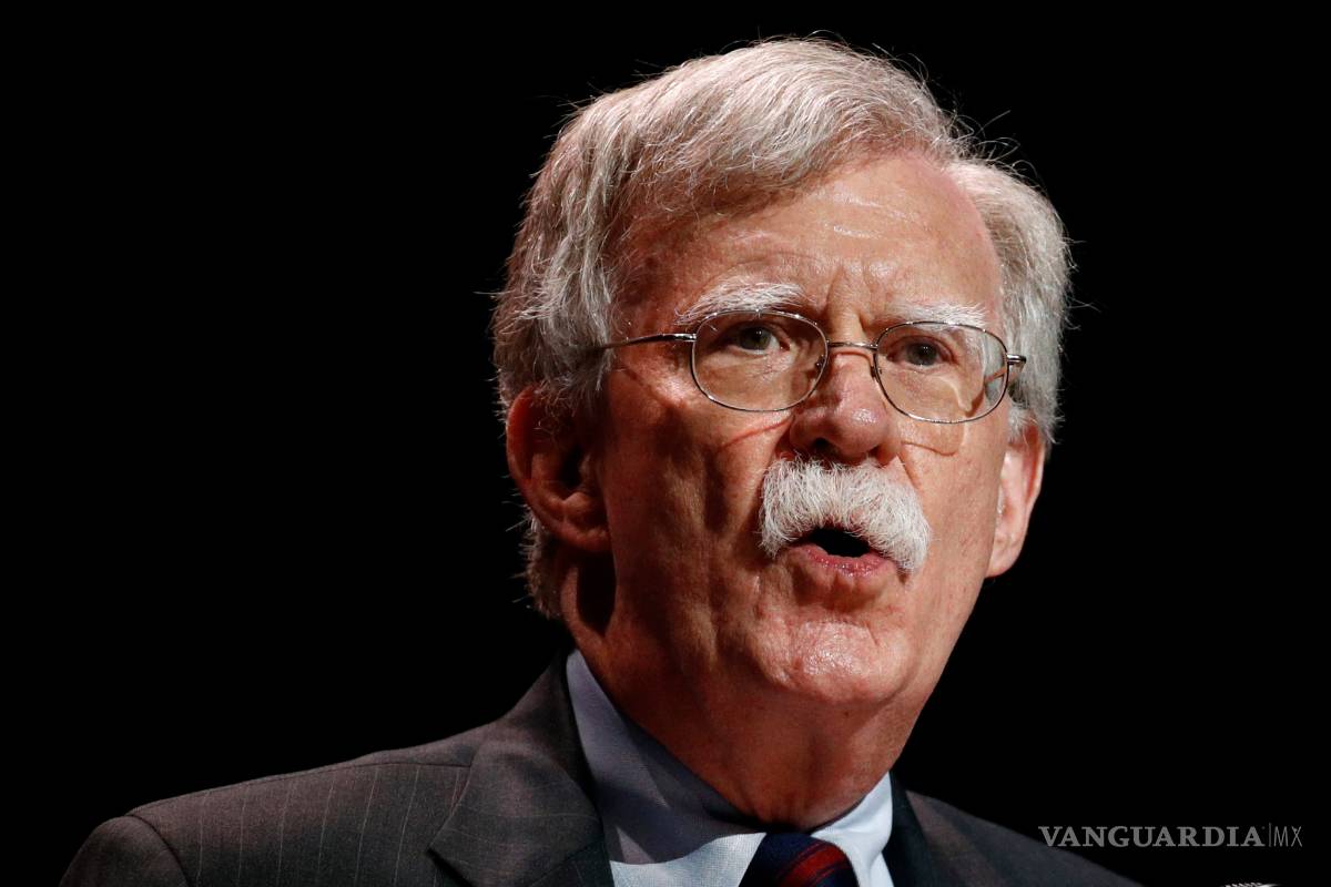 Casa Blanca intenta bloquear el libro de John Bolton