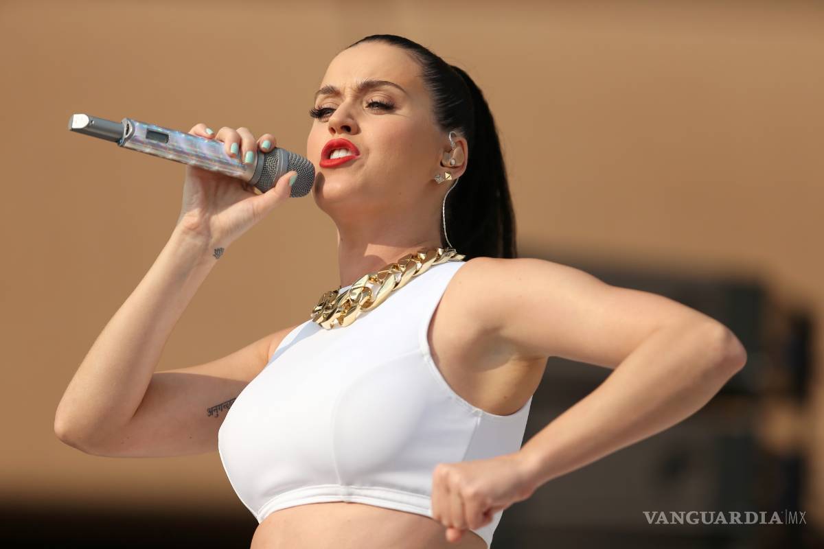 Cambia Katy Perry la letra de &quot;I Kissed a Girl”