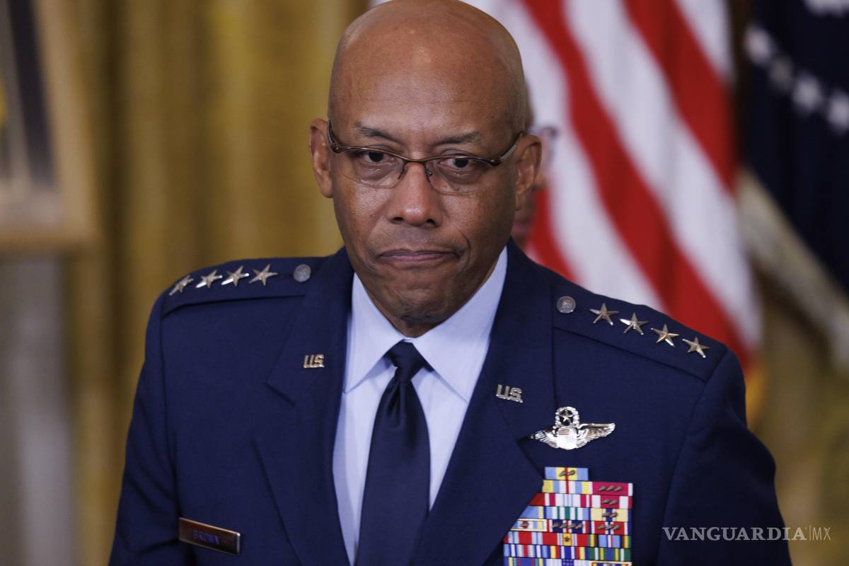 $!El general Charles Q. Brown, Jr., jefe del Estado Mayor Conjunto en la Casa Blanca, Washington. El presidente Donald Trump despidió a Brown.