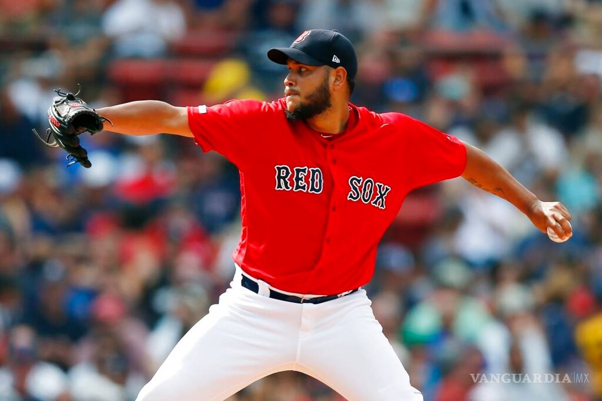Pitcher de Boston tiene enfermedad del corazón luego de padecer coronavirus