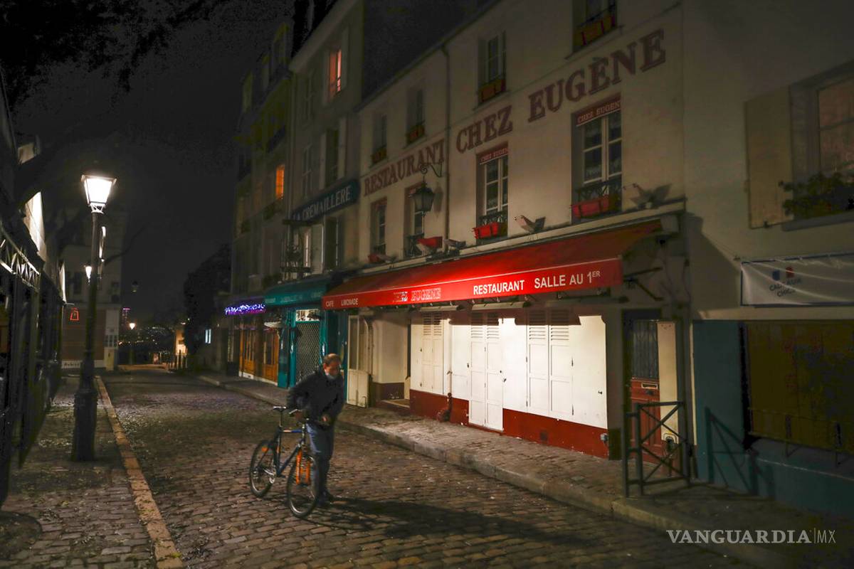 Extiende Francia toque de queda por COVID-19