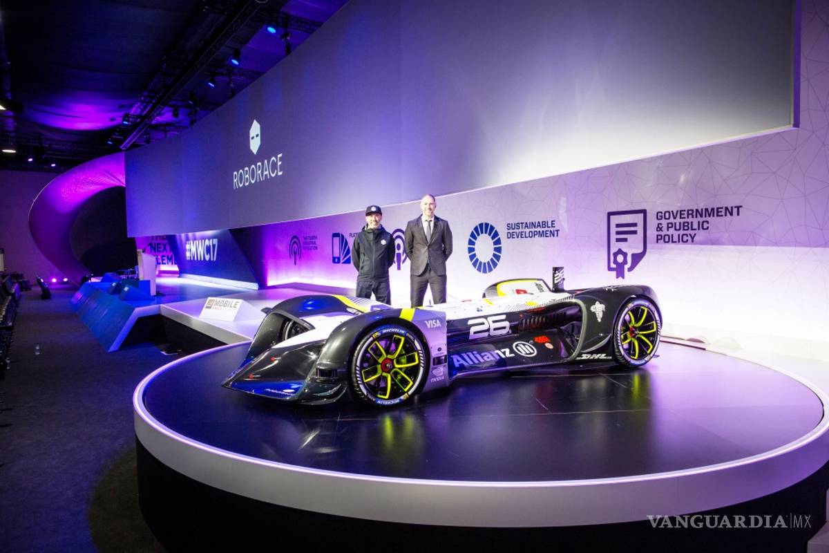 Robocar, el primer coche de carreras eléctrico y sin conductor del mundo