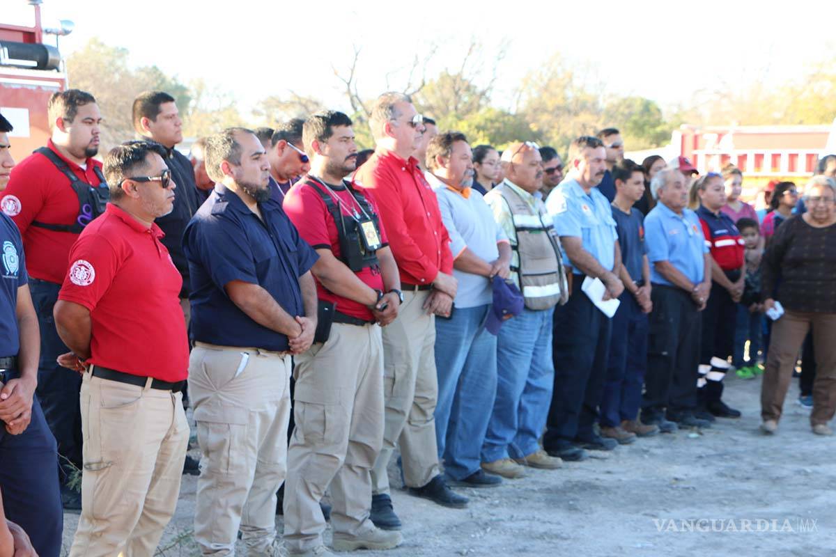 $!Despiden en Villa Unión a bombero asesinado por sicarios del CDN