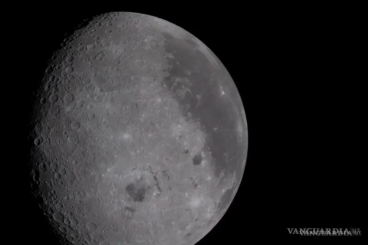 $!Luna