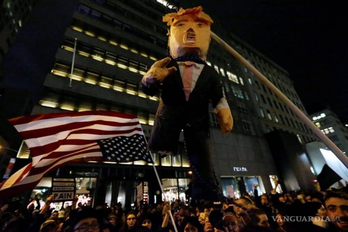 Arrestan a 65 en protesta frente a Torre Trump en Nueva York