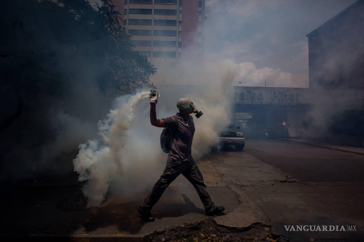 $!Imágenes de los estallidos de violencia en marcha opositora en Venezuela