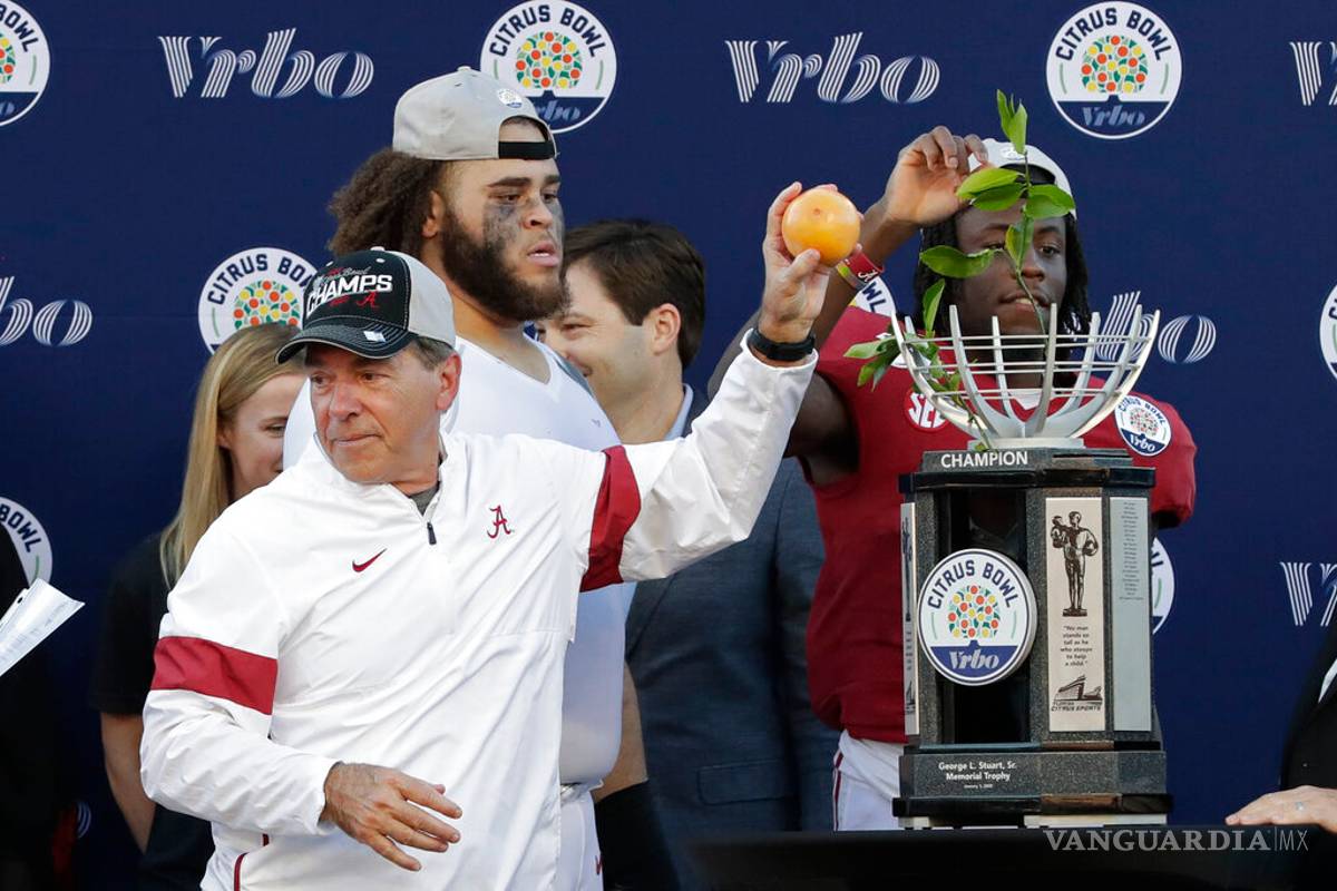 USA Today nombra a Nick Saban como entrenador de la década