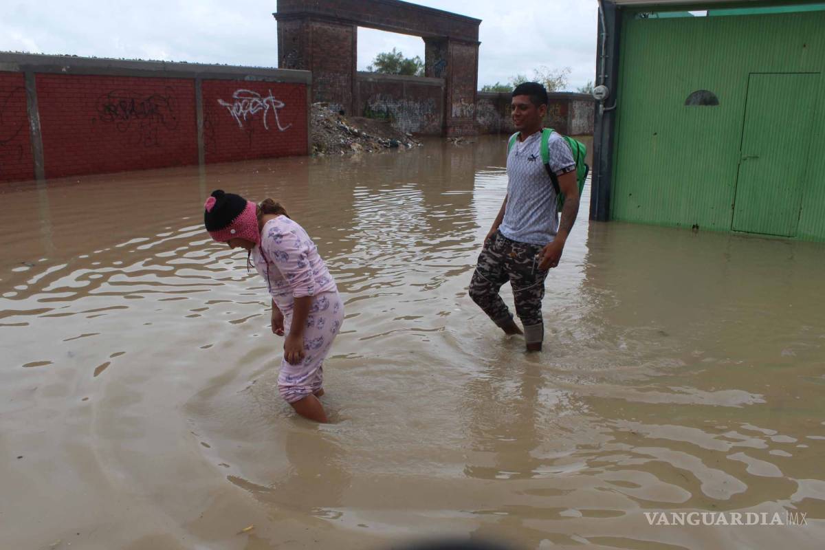$!Se mantiene contingencia por fuertes lluvias en Torreón, Coahuila; evacúan a más de 200 familias de sus domicilios