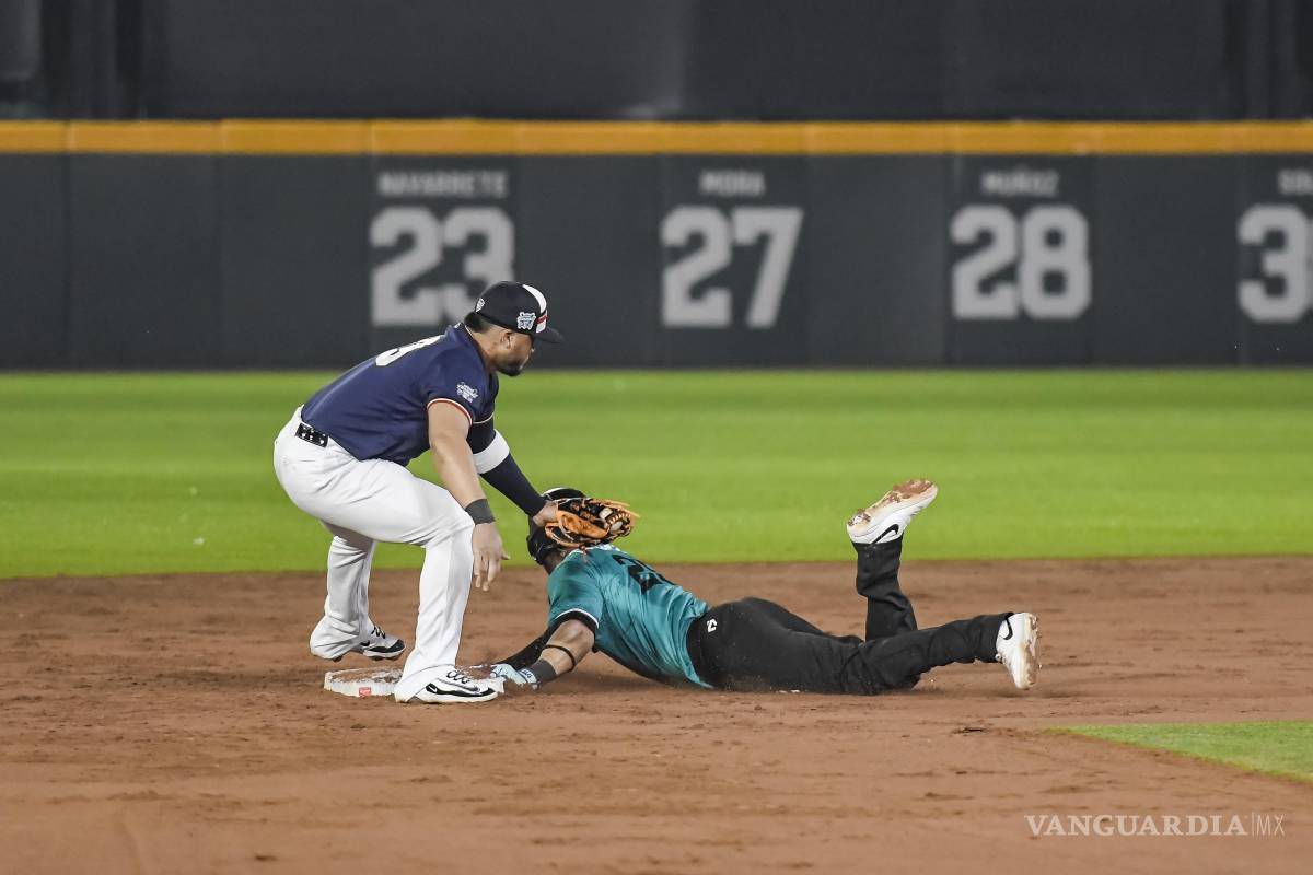 $!Saraperos de Saltillo recibió a Tecolotes en el Estadio Madero en un nuevo duelo de preparación.