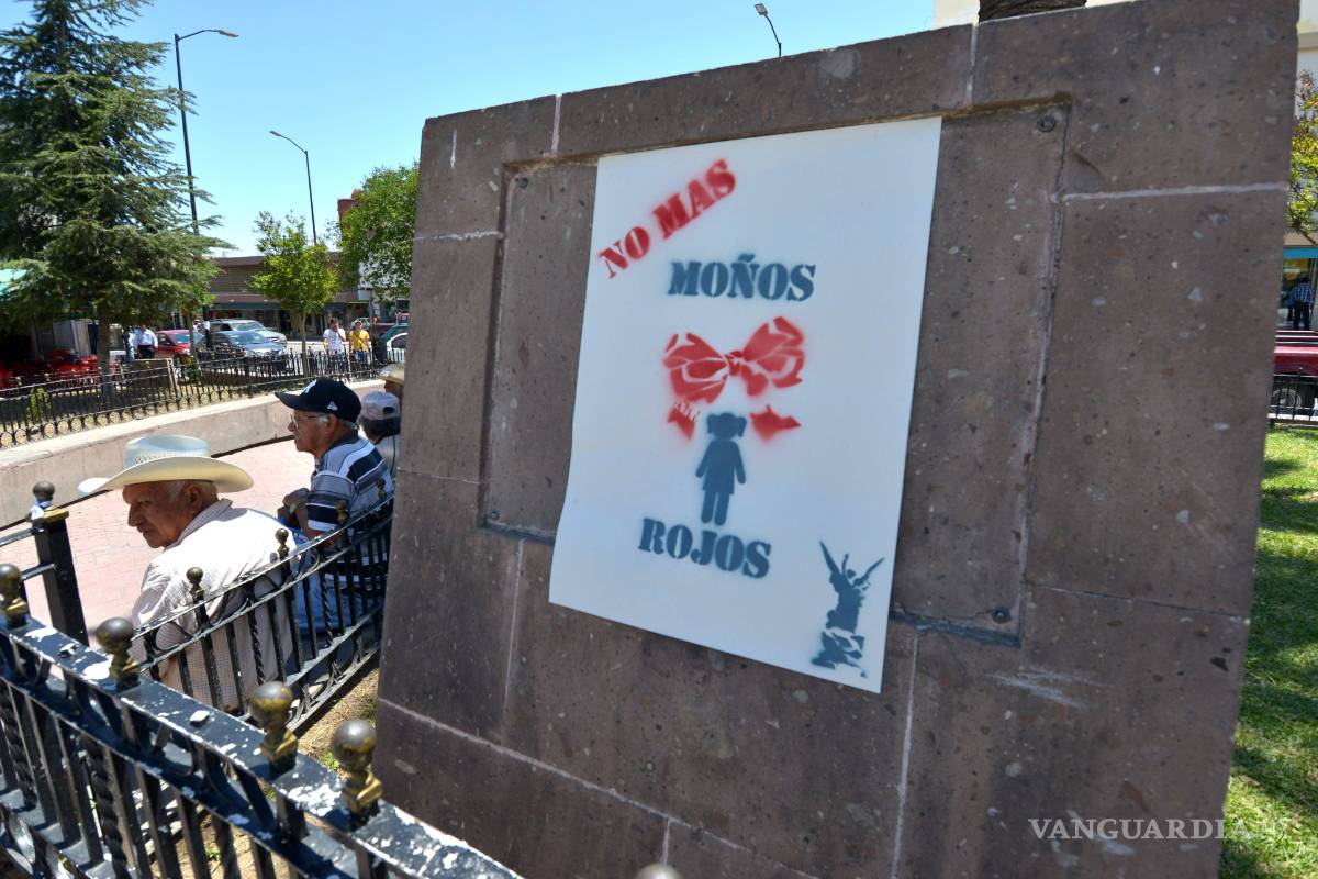 Realizan en Saltillo manifestación artística por la niña del moño rojo