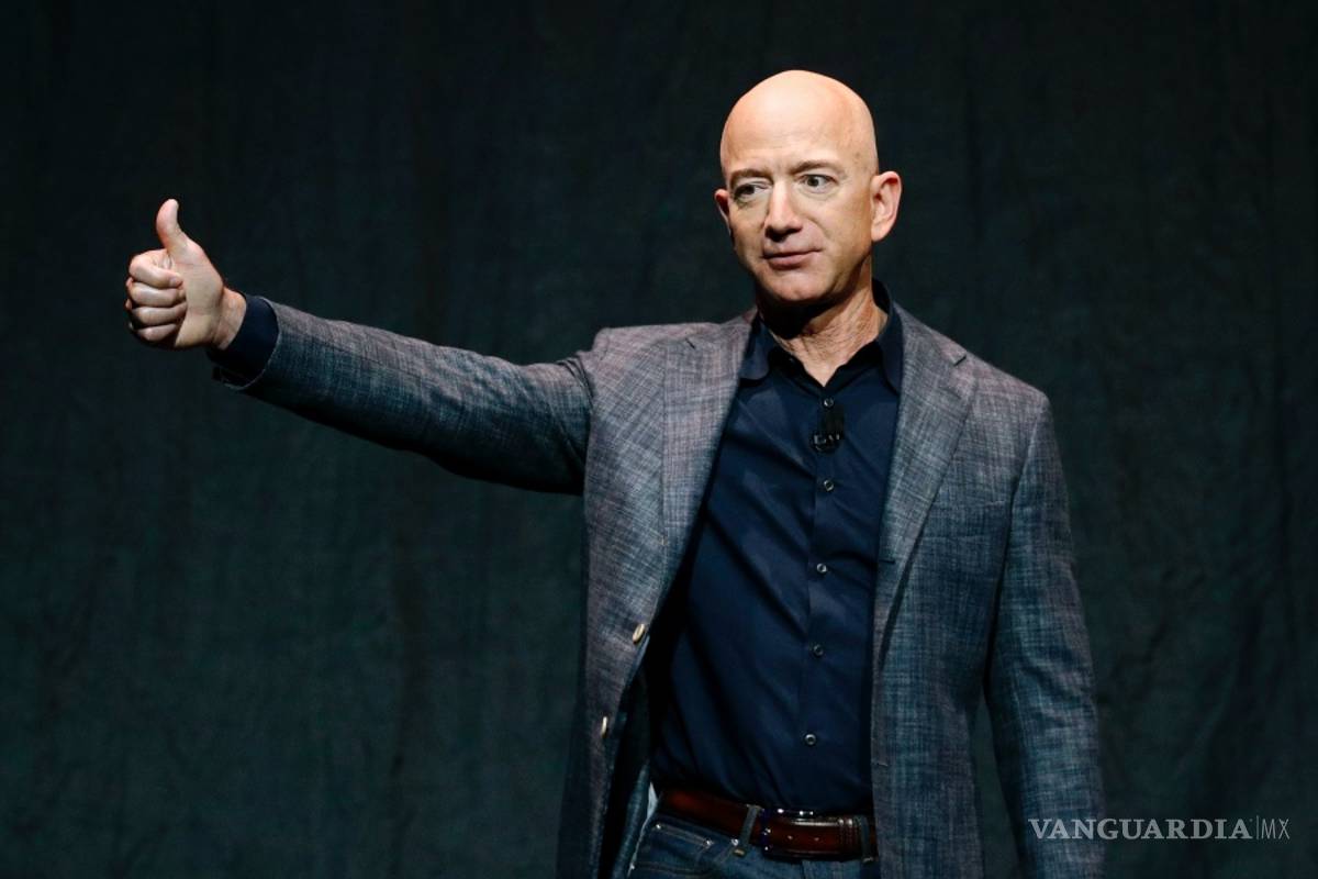 Jeff Bezos irá al espacio en el primer viaje tripulado de Blue Origin