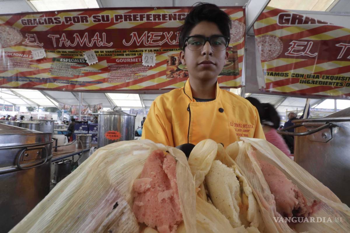 $!De camarón, chapulines, y gansito... así es la variedad en la Feria del Tamal de CDMX
