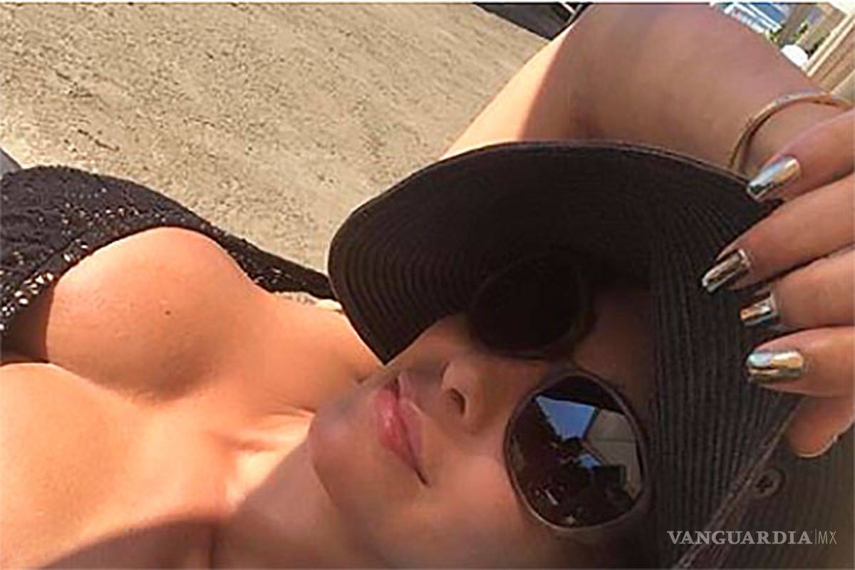 Ninel Conde sorprende con su sensual escote