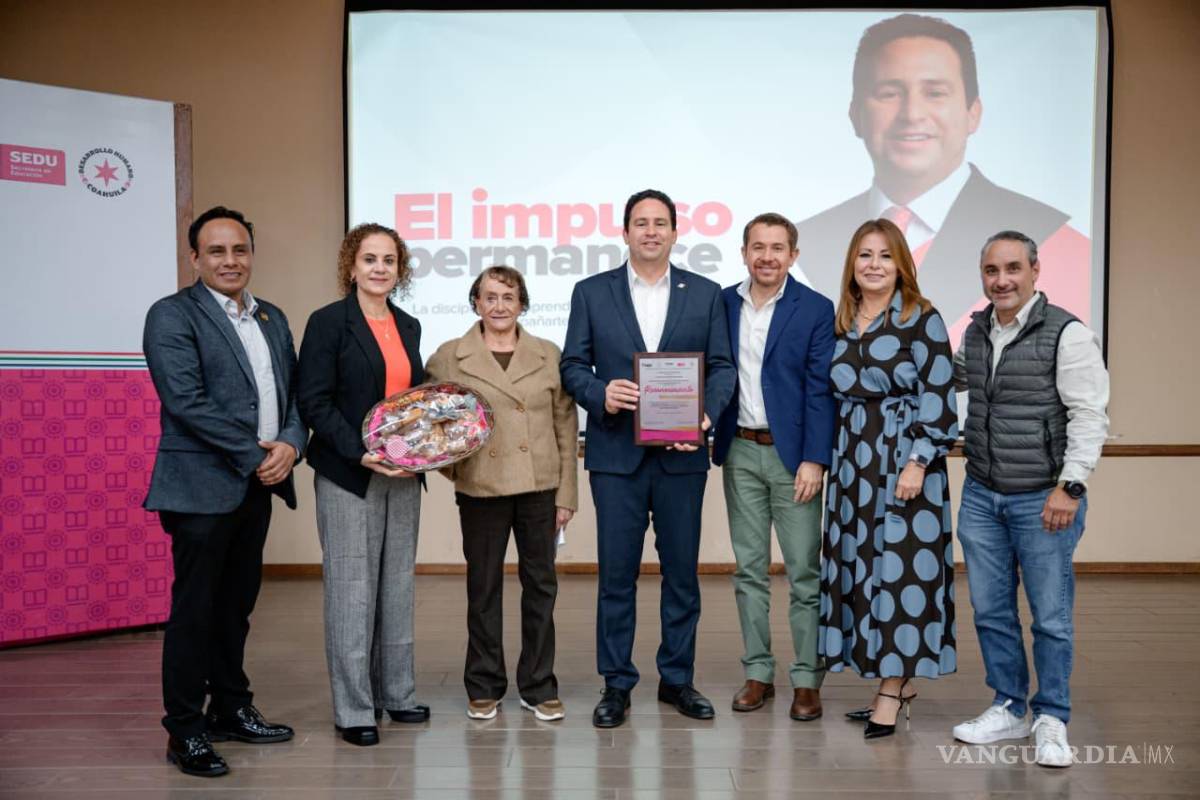 $!Javier Díaz inauguró la jornada y presentó la ponencia “Mi coach, mi impulso”,