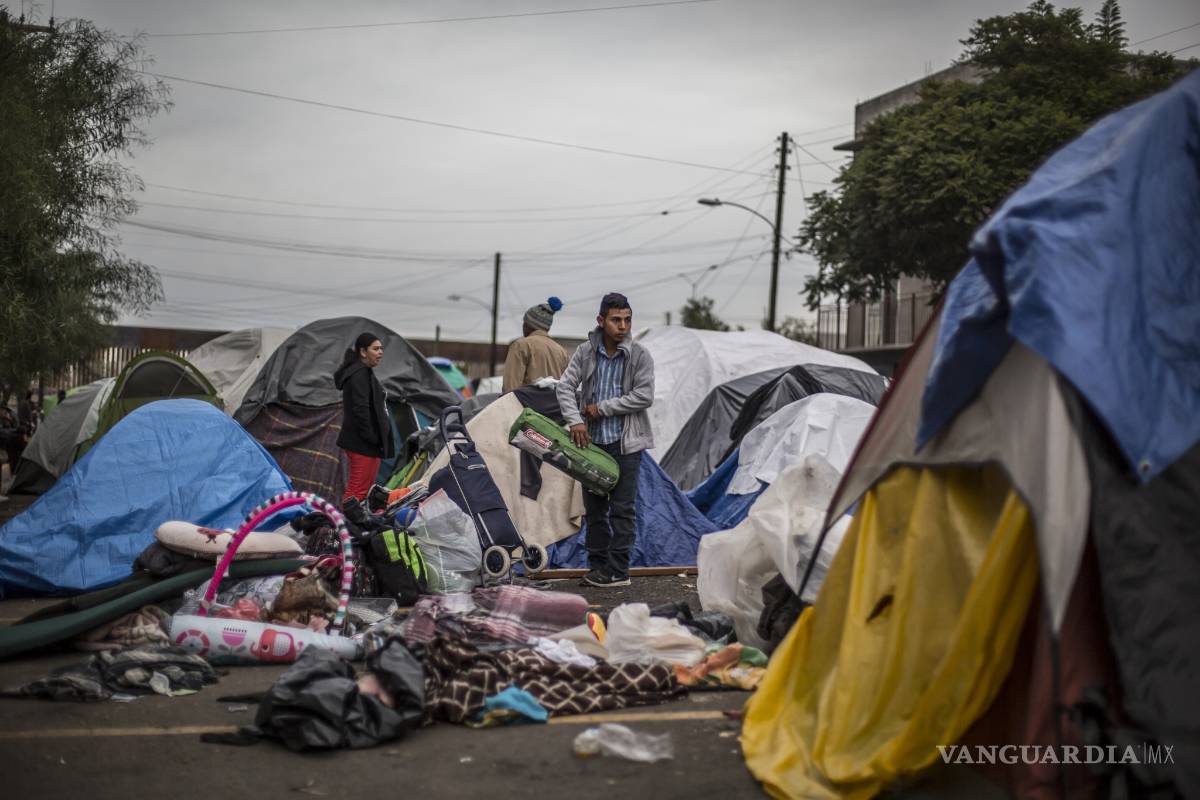 Advierten deportación a migrantes ‘rebeldes’ en la frontera de tijuana