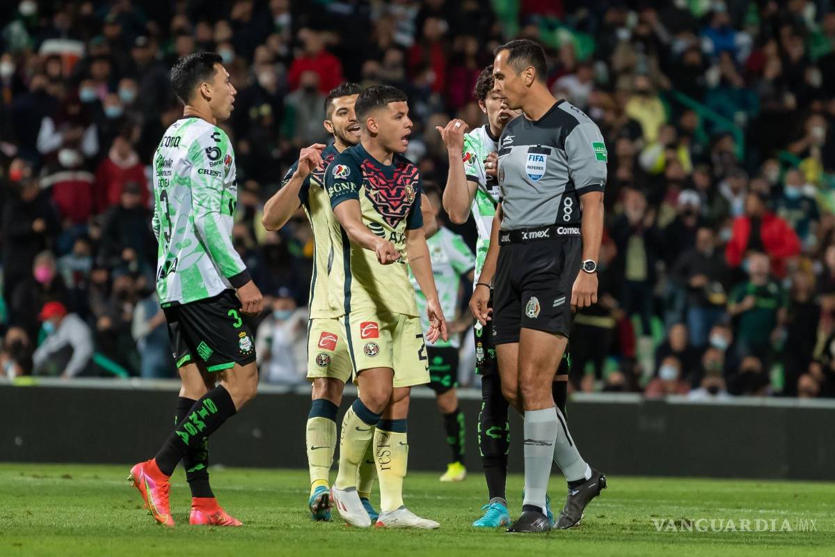 América reclama arbitraje, pide a Brizio que los capacite