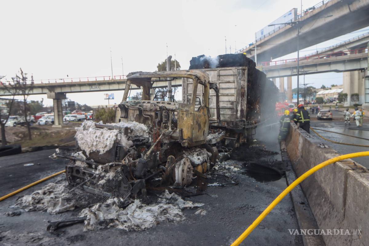 Sube a 8 cifra de muertos por tragedia de pipa en CDMX; apuntan a exceso de velocidad como causa