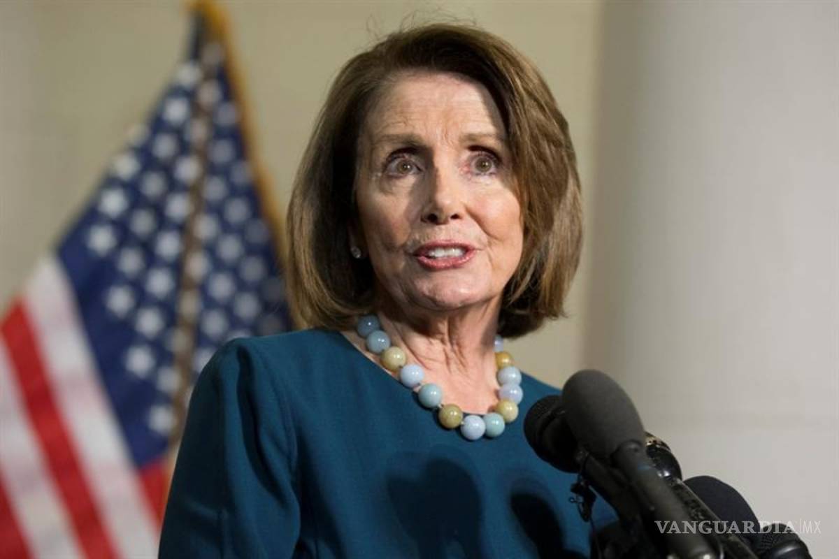 Demócratas reeligen a Nancy Pelosi como su líder en la Cámara baja