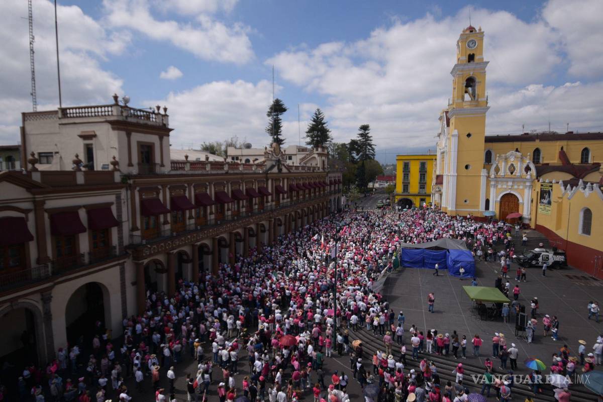 Así toman las calles y plazas miles de mexicanos para defender al INE (Fotos)