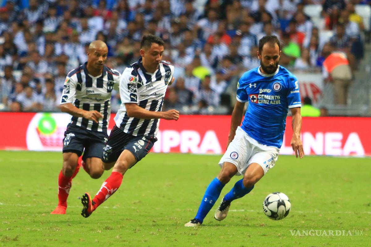 Monterrey falla dos penales y empata con Cruz Azul