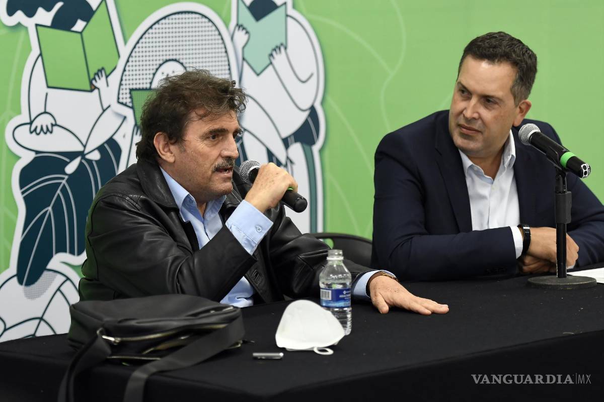 Presentan ‘El vendedor de silencio’, retrato de los claroscuros de una poderosa voz