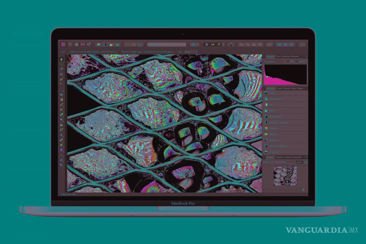 $!La nueva laptop MacBook Pro con pantalla de 13 pulgadas de Apple, que llegará este viernes a las tiendas, ofrece una velocidad superior y un mejor rendimiento.